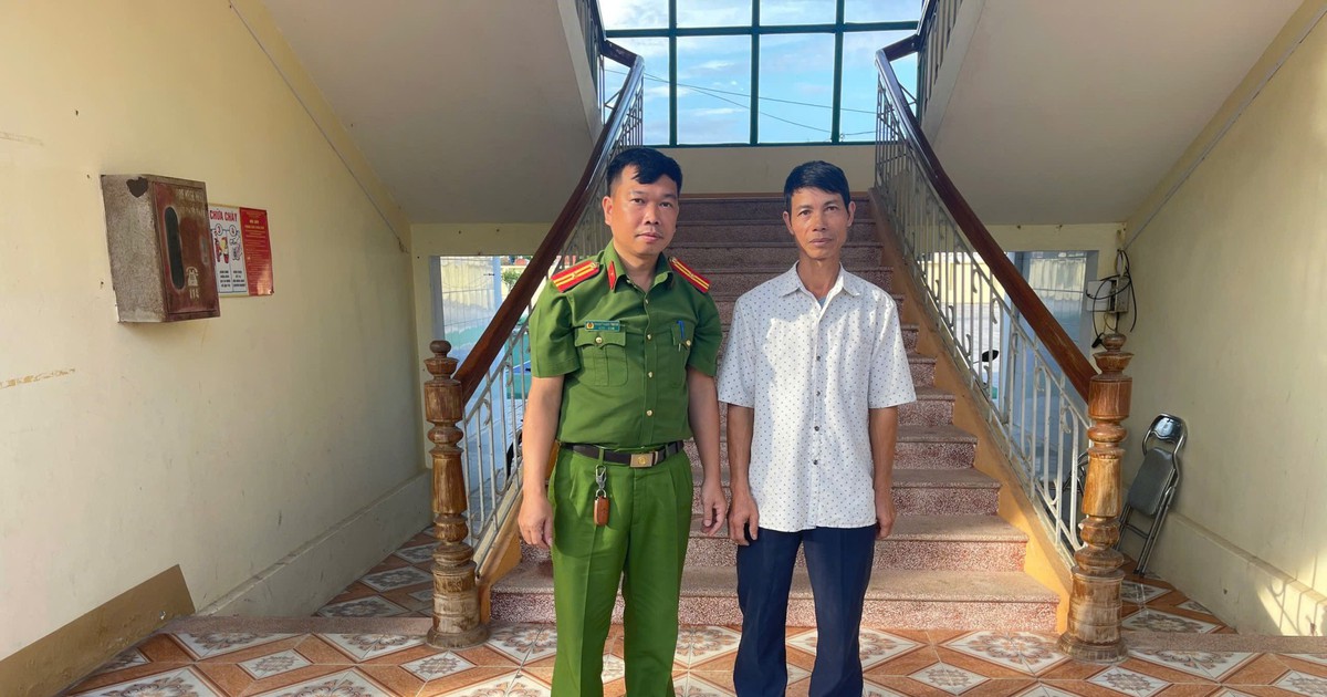 Đào móng nhà, phát hiện vật thể gỉ sét chôn vùi dưới lòng đất, gia chủ lập tức dừng thi công để trình báo công an