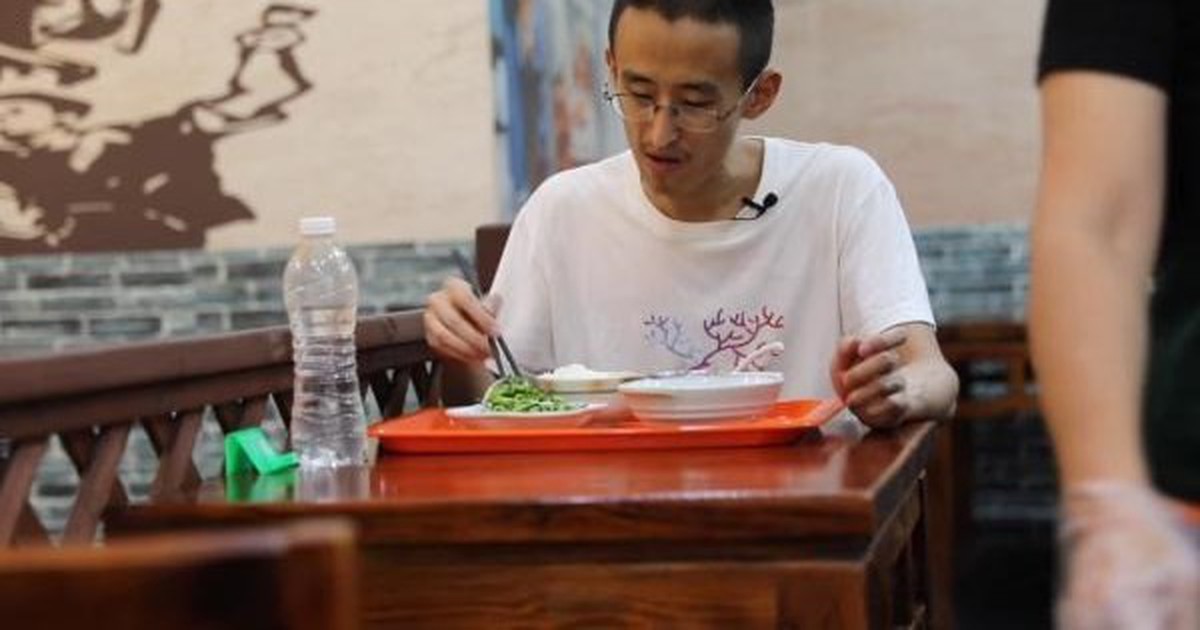 Cú trượt dài của thần đồng 10 tuổi đỗ Đại học, 16 tuổi học Tiến sĩ nhưng U40 vẫn gọi điện xin tiền sinh hoạt từ bố