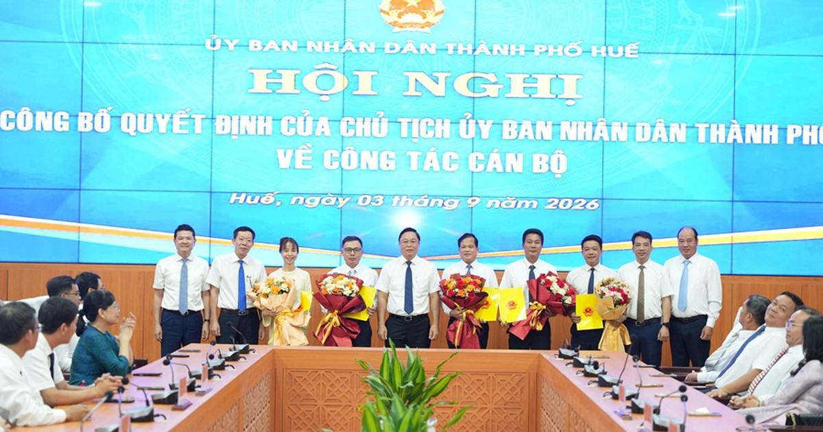 Điều động, bổ nhiệm 2 tân Giám đốc Sở và 5 Phó Giám đốc Sở, Phó Chánh Văn phòng UBND TP