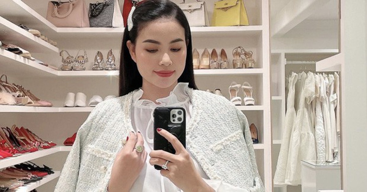 Nỗi buồn của Phạm Hương ở Mỹ