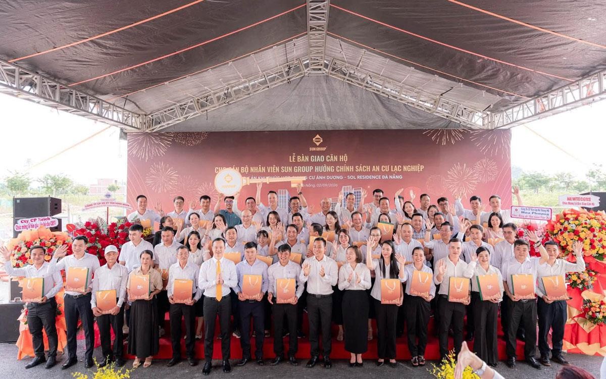Lễ tân, chăm sóc khách hàng, thợ sửa chữa…làm việc tại Tập đoàn lớn này sẽ được xét tặng căn hộ chung cư