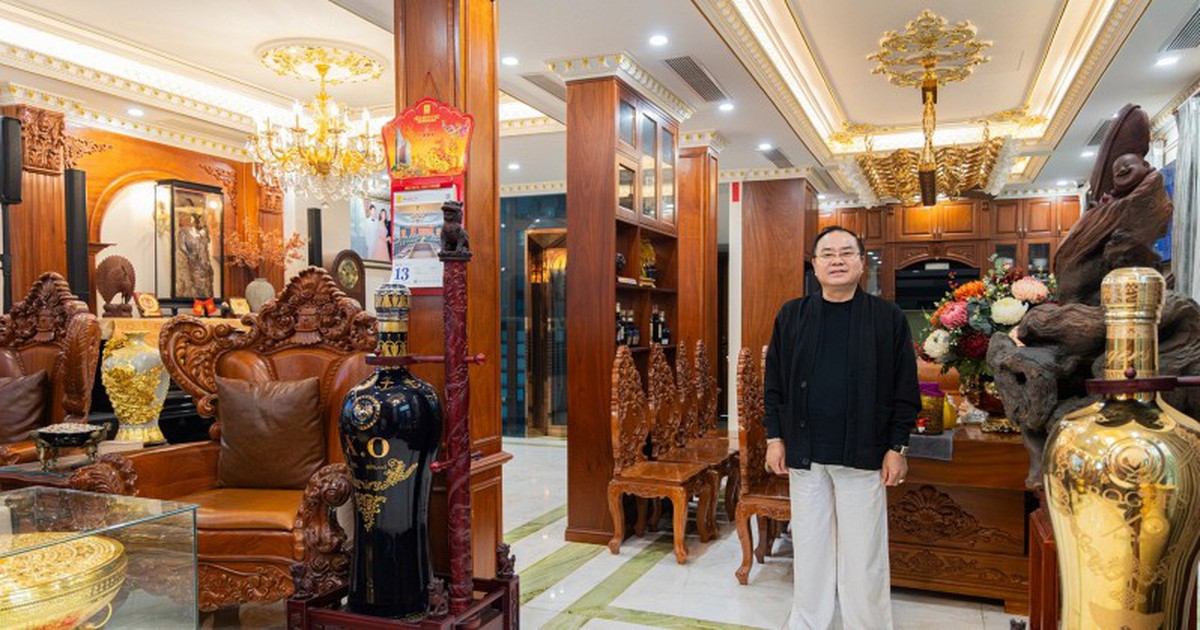Nam NSND mang hàm Đại tá nghỉ hưu ở tuổi 58, cưới vợ kém 13 tuổi, sở hữu biệt thự 4 tầng ở Hà Nội