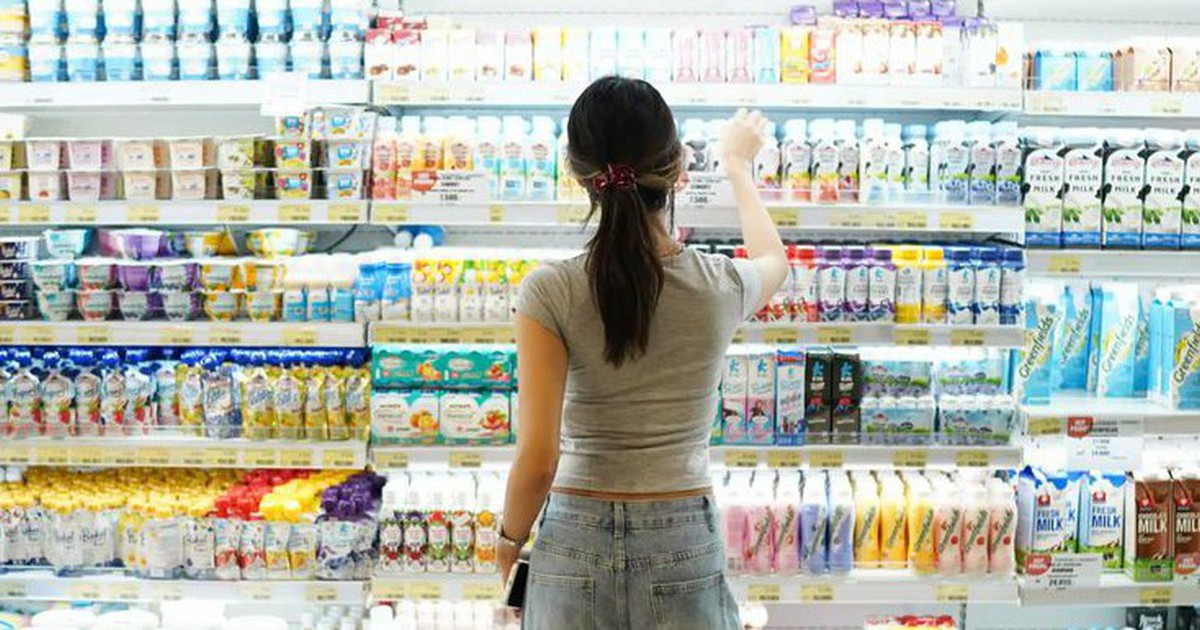Vì sao nước uống luôn được đặt ở phía cuối cửa hàng tiện lợi?