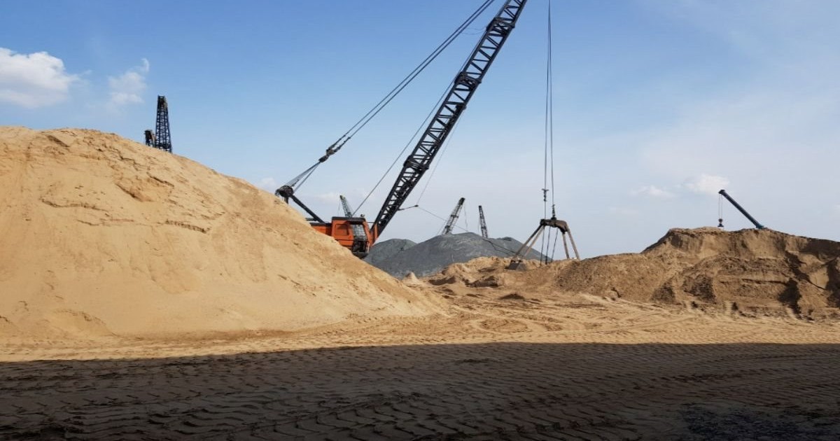 ‘Chi phí san lấp tại Hà Nội tăng gấp 3 lần, TP.HCM không có cát để san lấp’
