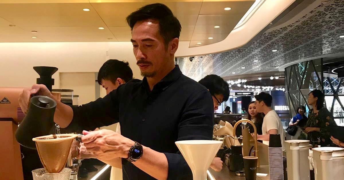 Nam diễn viên đi sự kiện được tặng căn nhà 4,7 tỷ đồng, lương năm hơn 100 tỷ và sở hữu 5 quán cafe