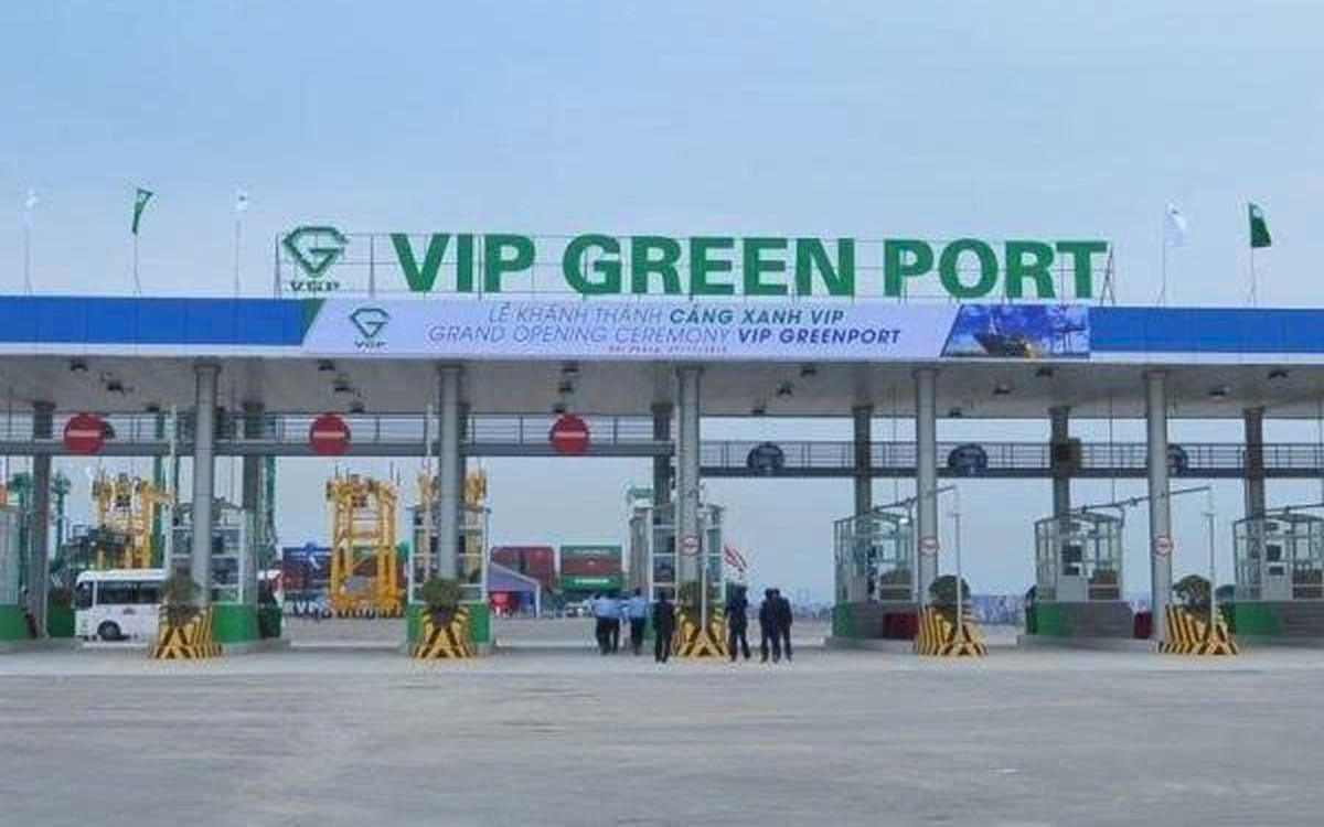 Bất ngờ: Cổ phiếu "bay" từ giá sàn lên sát trần, tăng 50.000 đồng trong vài phút, 1 cổ đông ngay lập tức có thêm 600 tỷ