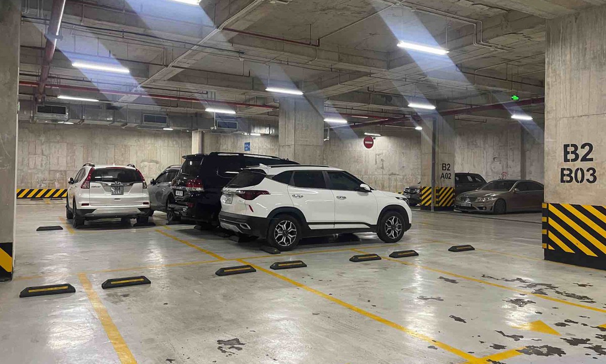 Bán, cho thuê chỗ để ô tô chung cư trái quy địn...