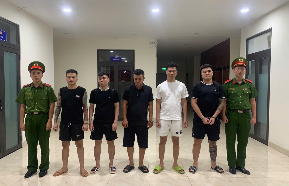 Bắt giữ 8 đối tượng giả danh "Huấn Hoa Hồng", hàng trăm người trên cả nước bị lừa online hơn 4 tỷ đồng