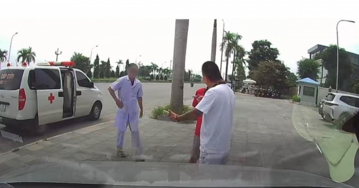 Vụ chở bệnh nhân 16km thu 9,5 triệu đồng: Tài xế và người mặc áo blouse xin lỗi, muốn khắc phục hậu quả