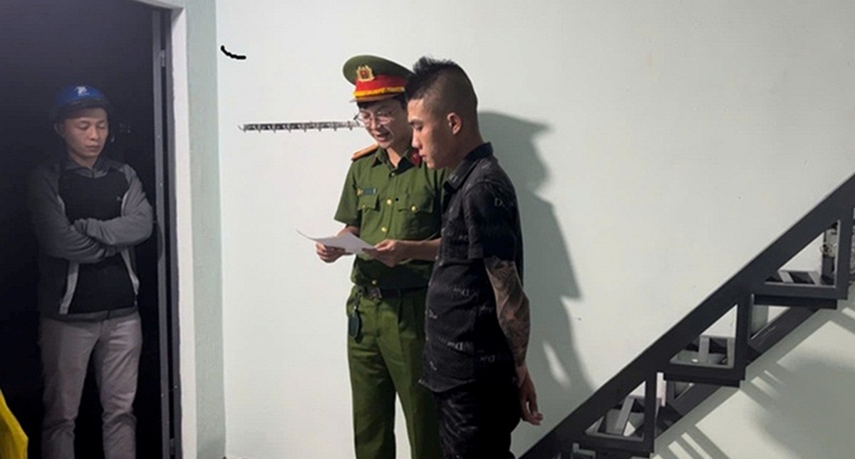 Khám xét, khởi tố Nguyễn Thị Hằng SN 1994 và 4 đối tượng liên quan số tiền 300 triệu đồng