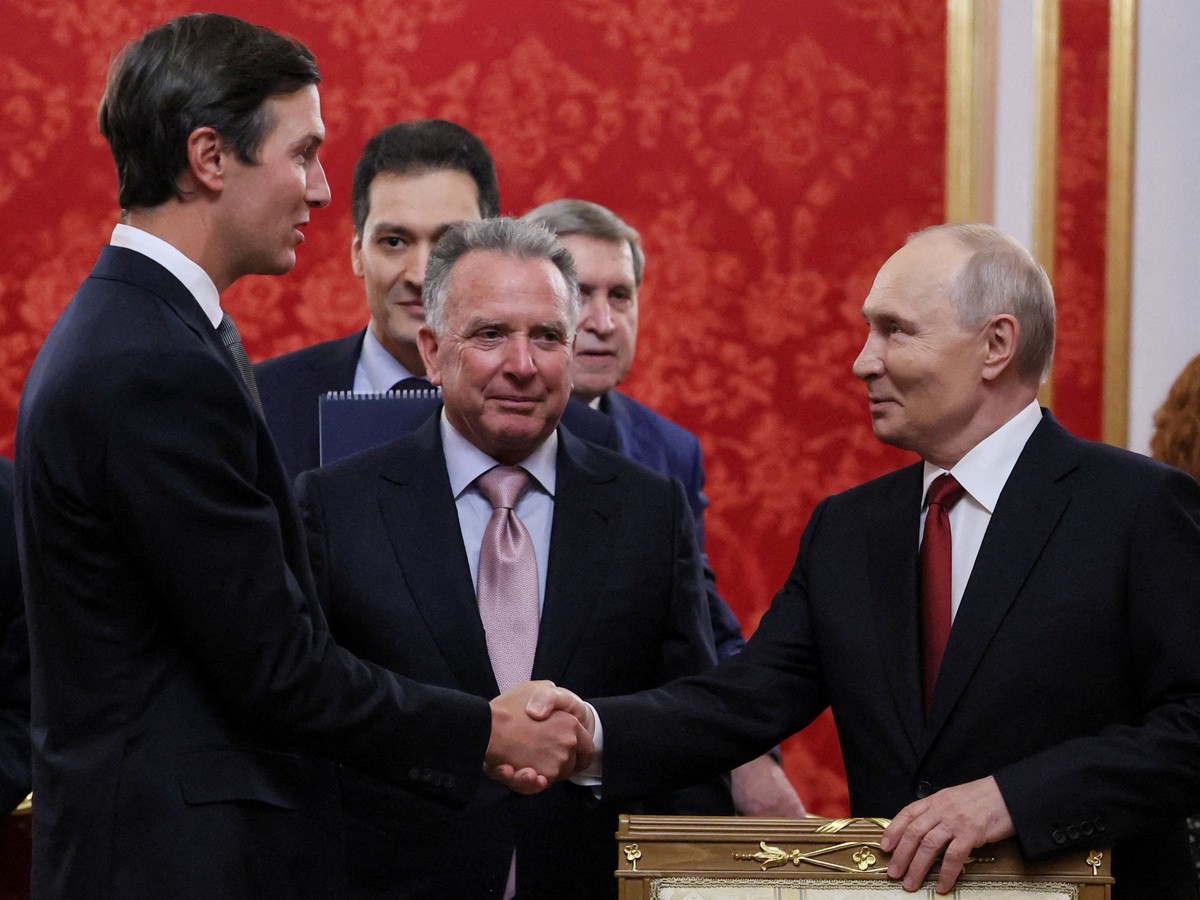 Ông Putin gặp đặc phái viên của Mỹ, nói tình hình Ukraine "khó khăn"