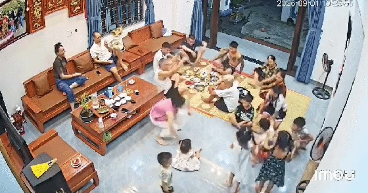 Cảnh tượng bất ngờ trong ngôi nhà có gần 20 người ở Hải Phòng, 7 triệu lượt xem