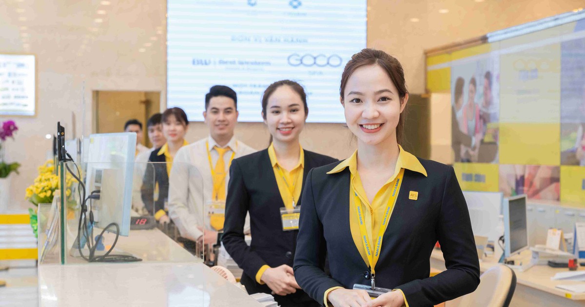 Thu nhập nhân viên một ngân hàng tăng vọt gần 70%, tiền thưởng gấp 120 lần cùng kỳ