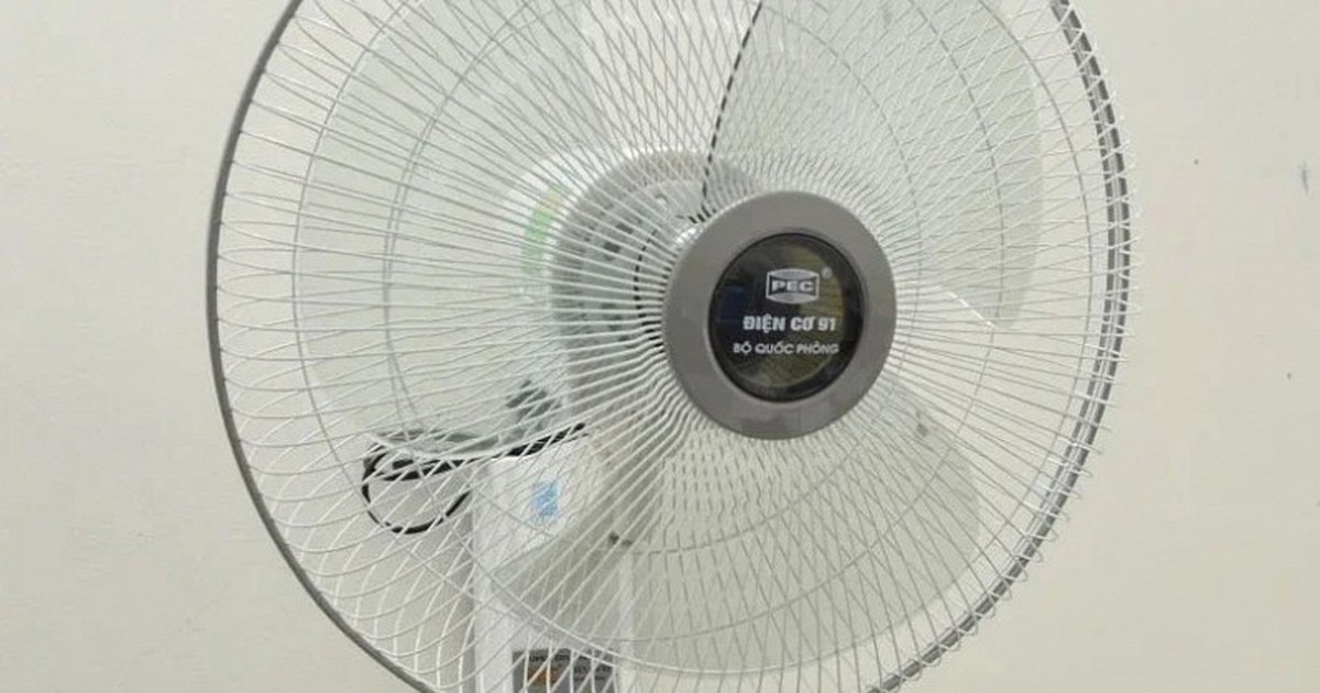 Vì sao nhiều gia đình vẫn thích dùng quạt treo tường?