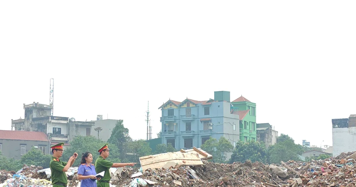 Khởi tố 5 đối tượng đổ trộm hàng nghìn tấn phế thải thi công Vành đai 2.5 và cải tạo sông Kim Ngưu