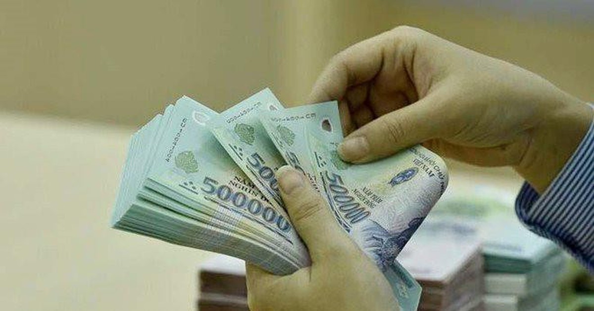 Lãi suất liên ngân hàng giảm mạnh, NHNN bơm ròng hơn 5.600 tỷ đồng