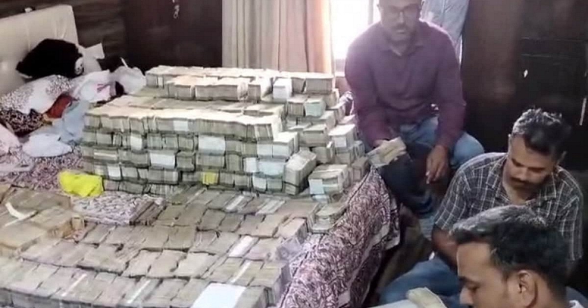 Đột kích nhà “ông trùm” vụ lừa đảo 160 tỷ đồng, thu giữ 14 kg vàng, 294 kg bạc và hơn 46 tỷ đồng tiền mặt