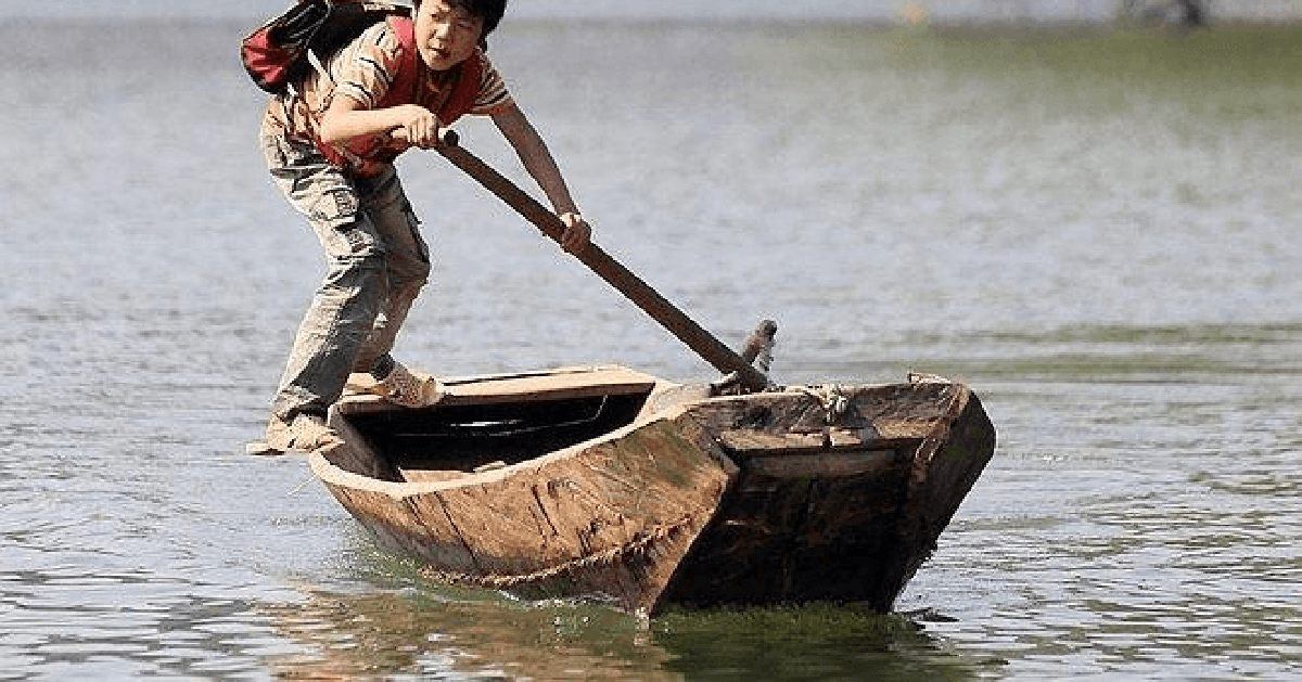 Loạt sếp lớn một doanh nghiệp bất động sản liên tục "bắt đáy" lượng lớn cổ phiếu