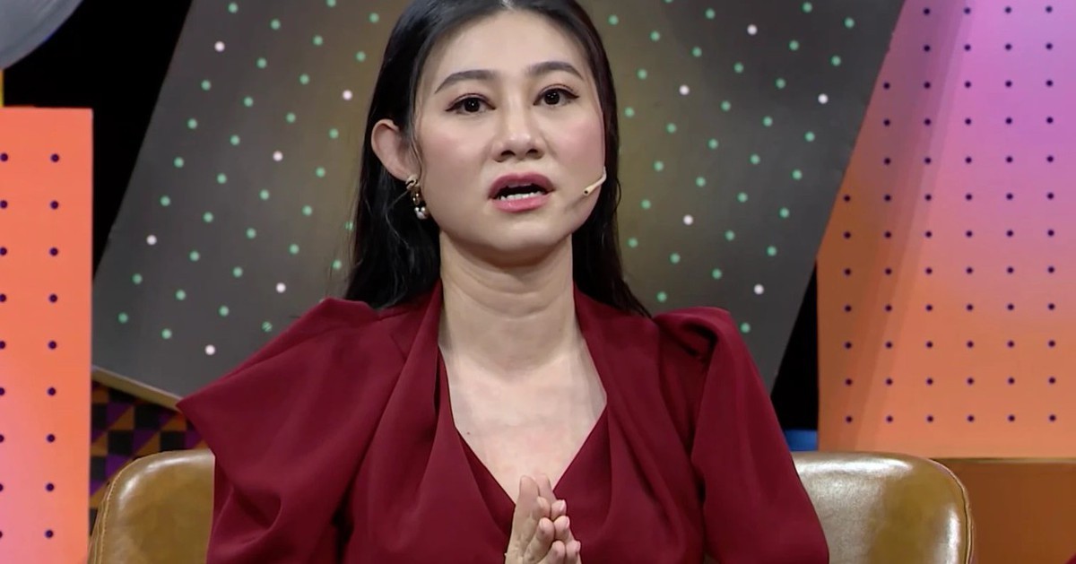 Nữ NSND miền Nam 45 tuổi: "Thấy ba bị đánh ở sân khấu, tôi muốn chạy ra ôm"