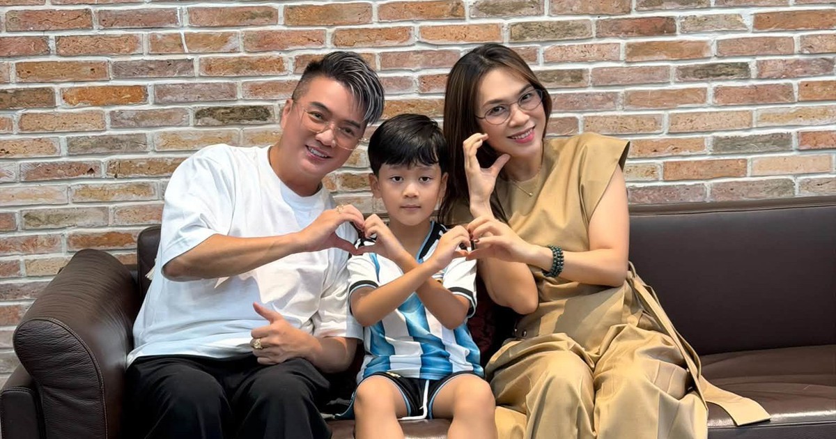 Đàm Vĩnh Hưng mang con đến nhà Mỹ Tâm