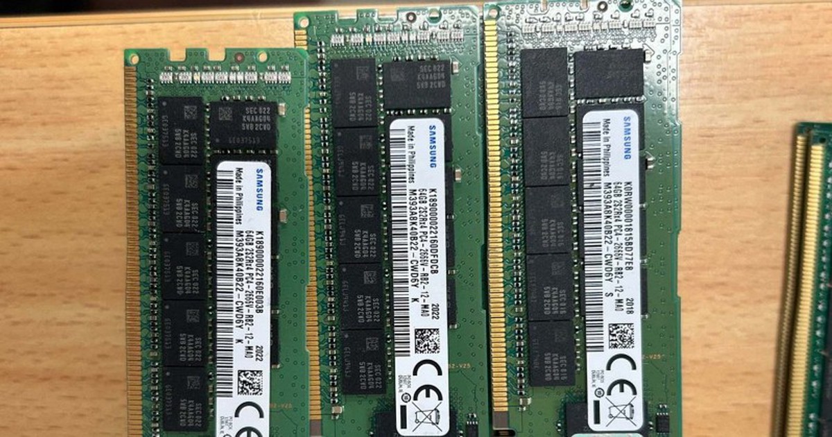 Anh chàng may mắn thời công nghệ: "Đào được" kho báu 10.000 USD RAM Samsung đang phủ bụi ngay trong nhà kho