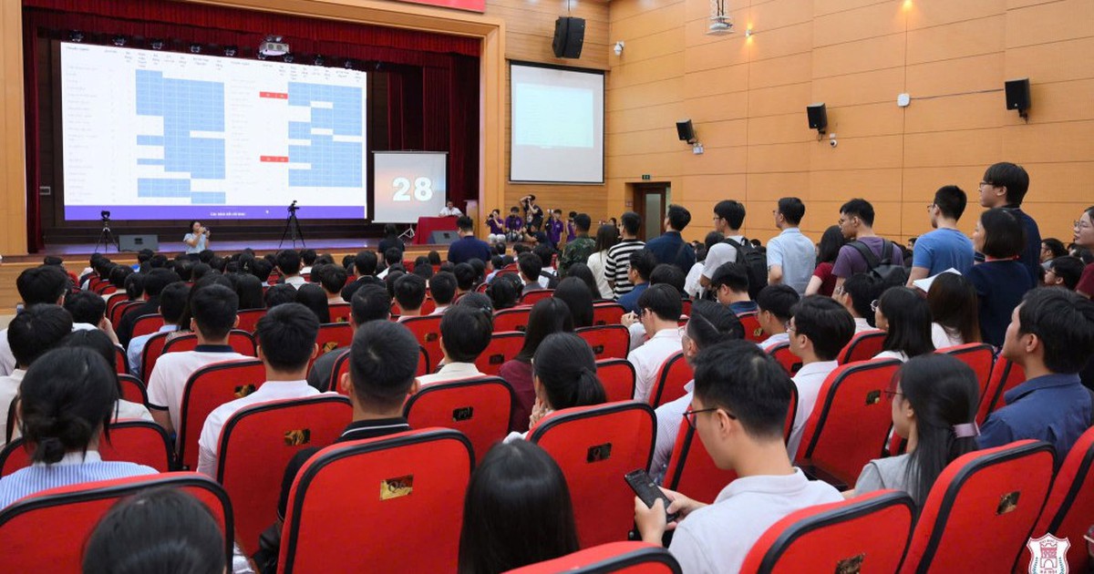 Đúng ngày mai 9/9, cả nước sẽ được chứng kiến 1 "đặc sản" của trường ĐH Y Hà Nội, hội tụ "tinh hoa của tinh hoa"