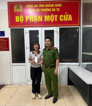 Nữ nghệ sĩ Việt 61 tuổi yêu lại chồng cũ mặc đầm ren trẻ đẹp như gái 20, đi du lịch khắp thế gian - Ảnh 4.