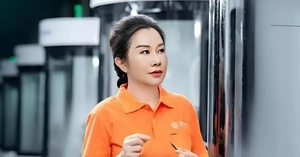 Phát hiện thầy giáo trung học vừa đứng lớp vừa kiếm gần 100 tỷ đồng/năm nhờ bán giấy vệ sinh - Ảnh 3.