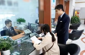 Phát hiện giao dịch chuyển khoản hơn 65 triệu đồng từ MBBank sang tài khoản Techcombank của Nguyễn Mạnh Toàn, công an lập tức vào cuộc điều tra - Ảnh 2.