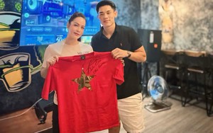 Công Vinh nói đúng 4 từ sau khi đội tuyển Việt Nam nâng cúp vô địch - Ảnh 2.