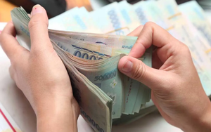 Công an xác minh giao dịch chuyển khoản 499.999.998 đồng vào tài khoản ACB của N.T.H. - Ảnh 2.