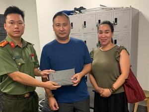 Dàn WAGs Chu Thanh Huyền, Doãn Hải My, vợ Xuân Son đọ sắc trên sân Mỹ Đình nhưng vợ Thành Chung mới chiếm "spotlight" - Ảnh 17.