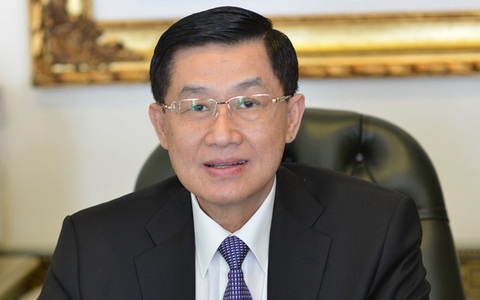 Sau khi góp 30 tỷ chống dịch và hạn mặn, 'Vua hàng hiệu' Johnathan Hạnh Nguyễn tiếp tục miễn phí mặt bằng rộng 5.000m2 làm khu cách ly tập trung