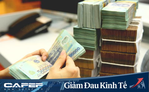 Các ngân hàng giảm mạnh lương, thưởng vì Covid-19