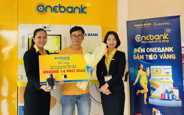 Đến ONEBANK giao dịch ngay – quà trao tay