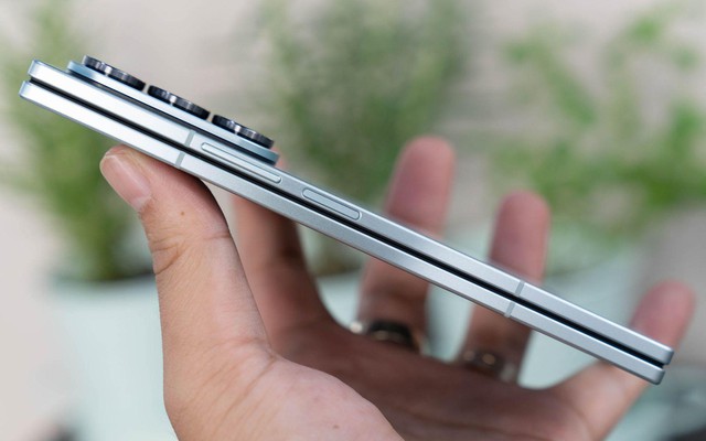 Samsung tạo bước tiến mới trong kỷ nguyên điện thoại gập tích hợp AI với Galaxy Z Fold7