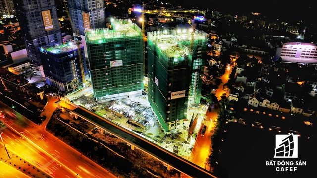  Ảnh: Nhiều cao ốc, khu đô thị mới rực rỡ về đêm khiến trung tâm Sài Gòn đẹp lung linh, huyền ảo  - Ảnh 24.