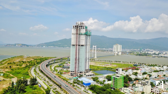 Khu vực cầu Thuận Phước hiện đang có nhiều dự án tái khởi động sau một thời gian dài nằm im do khủng hoảng thị trường 