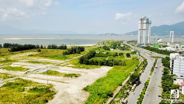 
Ngày 6.12 vừa qua, tại UBND TP.Đà Nẵng, Thanh tra Chính phủ đã công bố quyết định thanh tra thanh tra toàn diện dự án khu đô thị quốc tế Đa Phước(còn gọi là dự án The Sunrise Bay).

 
