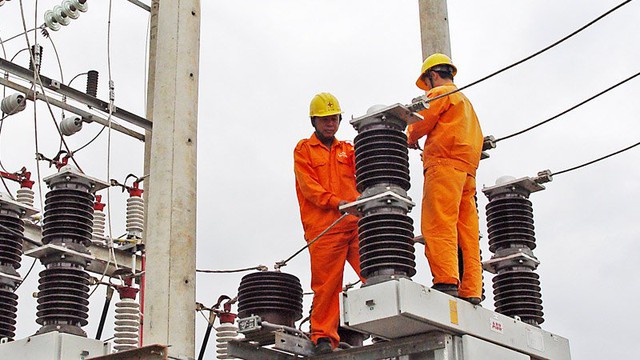 
Ngành điện dừng các kế hoạch sửa chữa điện ngày nắng nóng (ảnh: Theo Tổng công ty điện lực Miền Bắc)
