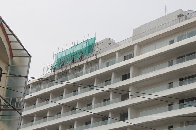 Đang “cắt ngọn” khách sạn 5 sao xây vi phạm ở Phú Quốc