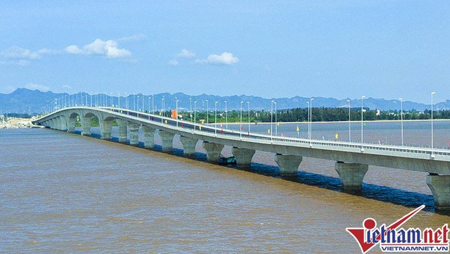 Cầu Tân Vũ - Lạch Huyện là cây cầu vượt biển dài nhất VN