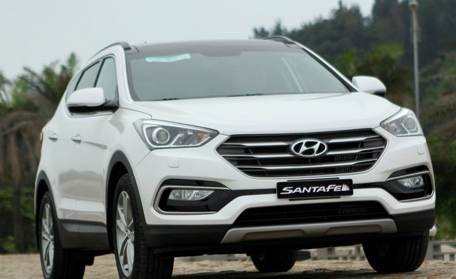 
Hyundai Santa Fe là mẫu xe luôn nhận được nhiều ưu đãi.
