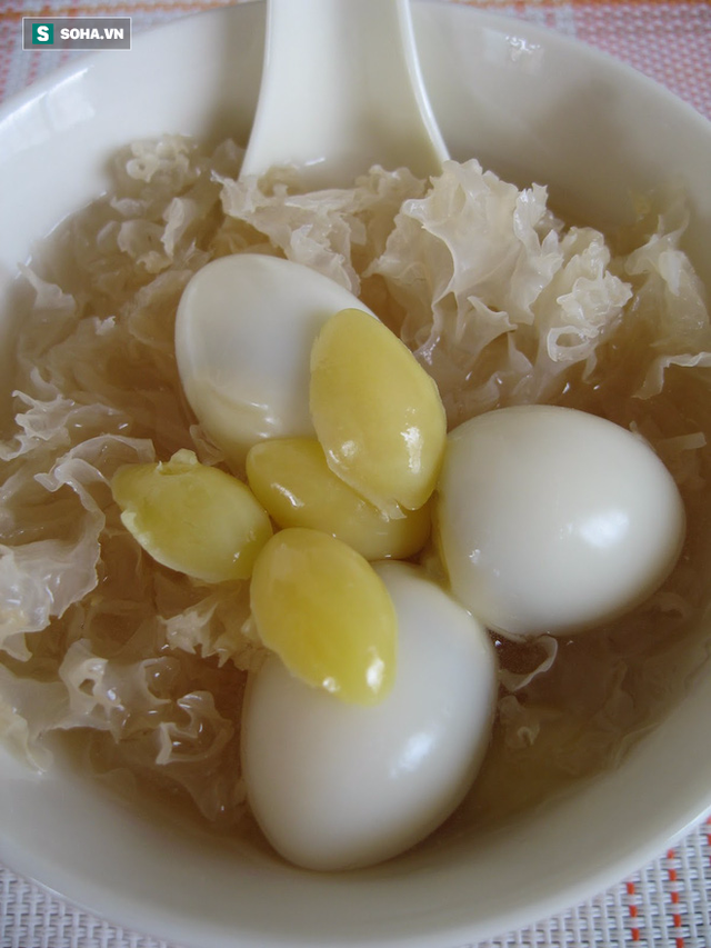 Canh trứng cút ngân nhĩ