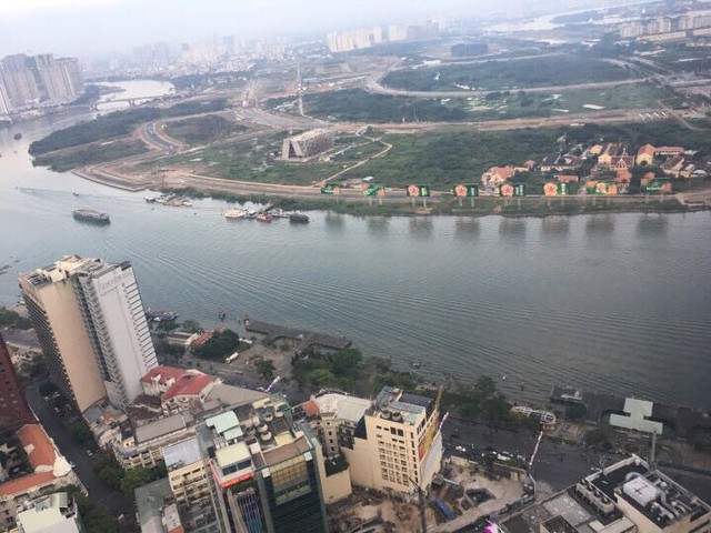 Giá trị đất dọc hai bên sông Sài Gòn ở khu trọng điểm cũng càng ngày càng tăng lên, thuộc top đắt nhất cả nước.