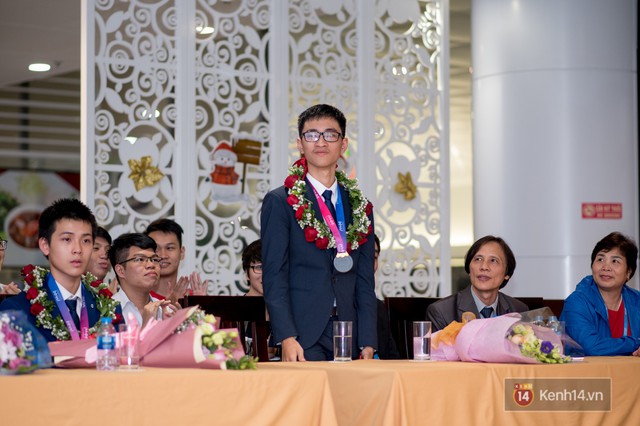 Người Việt đầu tiên giành HCV Olympic Thiên văn học Quốc tế: BTC không công nhận kết quả do lời giải hay hơn đáp án, phải phản biện giành lại huy chương - Ảnh 5.