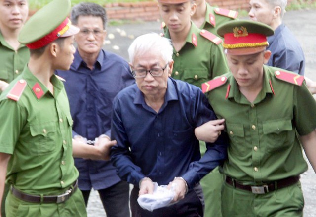 VKS giữ nguyên quan điểm buộc tội với Trần Phương Bình, Vũ Nhôm - Ảnh 1.