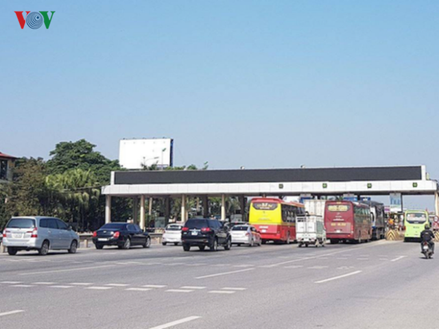  Hình ảnh trạm BOT Bắc Thăng Long – Nội Bài ​“thất thủ” do lái xe phản đối - Ảnh 12.
