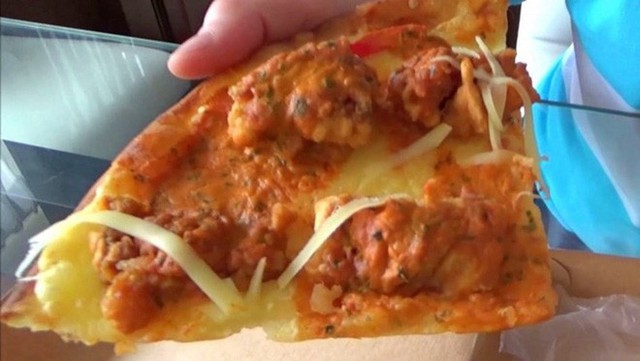 Sững sờ với những chiếc pizza kì dị nhất trên thế giới, có cả loại nhân... ve sầu và chuột lang - Ảnh 7.