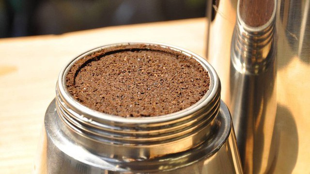  Các nhà khoa học khẳng định: Bã cà phê là một bảo bối, đừng bỏ lỡ 7 cách dùng hữu ích - Ảnh 5.